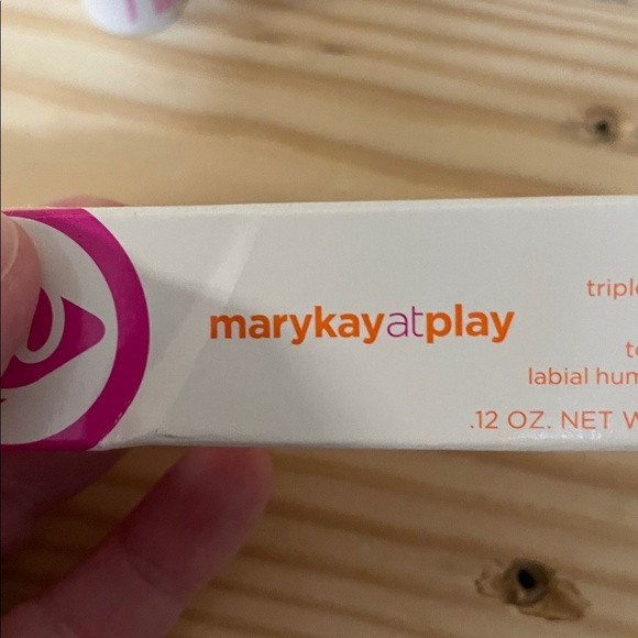 Mary Kay at Play Lip Balm - Vibrant Orange - Picture 2 of 7